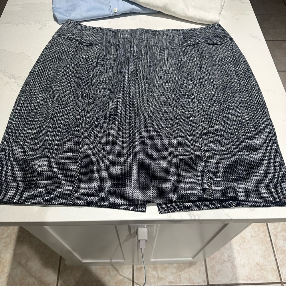 Banana Republic Textured Navy/White Mini Skirt